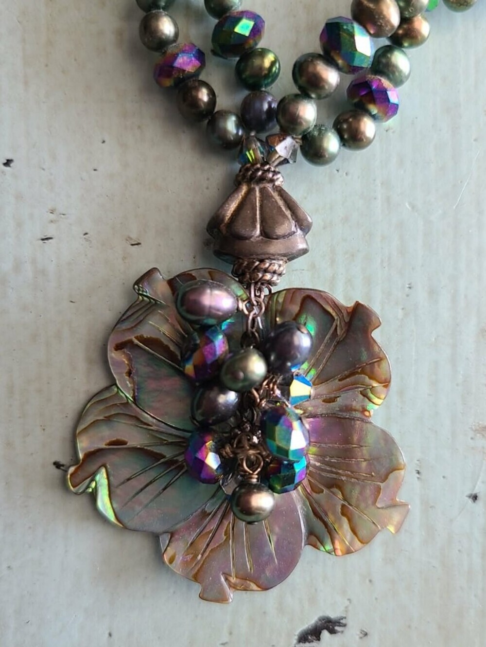 Freshwater Pearl And Abalone Shell Purple Flower Necklace and Earring Set - - Picture 2 of 4